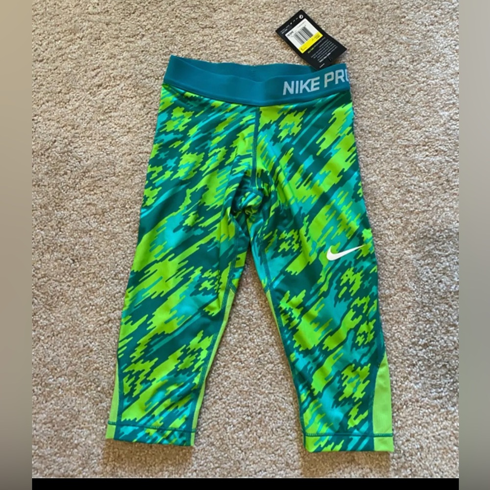 New Nike Pro cool leggings girls medium green capri